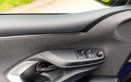 Toyota Yaris, 2022 год, 1 450 000 рублей, 13 фотография