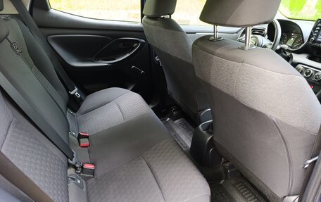 Toyota Yaris, 2022 год, 1 450 000 рублей, 15 фотография