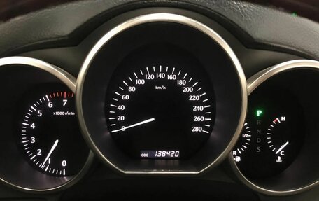 Lexus SC II рестайлинг, 2006 год, 2 100 000 рублей, 15 фотография