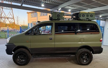 Hyundai H-1 II рестайлинг, 2006 год, 2 129 000 рублей, 2 фотография