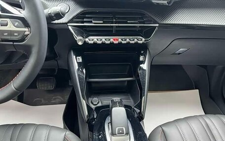 Peugeot 2008 II, 2022 год, 1 210 000 рублей, 15 фотография