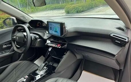 Peugeot 2008 II, 2022 год, 1 210 000 рублей, 18 фотография