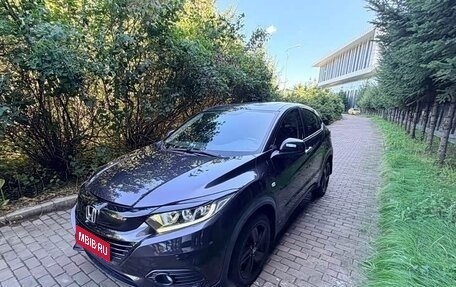 Honda Vezel, 2022 год, 1 220 000 рублей, 1 фотография