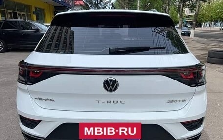 Volkswagen T-Roc I, 2023 год, 1 460 000 рублей, 5 фотография