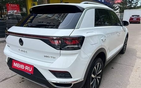 Volkswagen T-Roc I, 2023 год, 1 460 000 рублей, 6 фотография