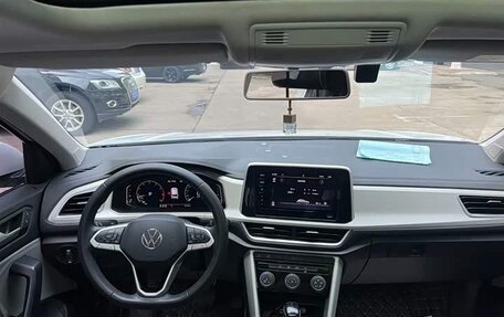 Volkswagen T-Roc I, 2023 год, 1 460 000 рублей, 11 фотография