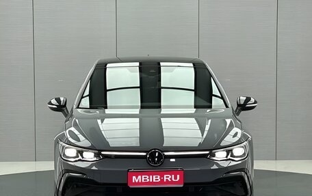 Volkswagen Golf VIII, 2023 год, 1 950 000 рублей, 1 фотография