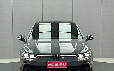 Volkswagen Golf VIII, 2023 год, 1 950 000 рублей, 1 фотография