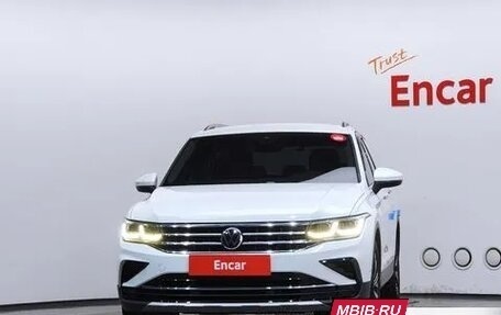 Volkswagen Tiguan II, 2022 год, 3 010 530 рублей, 3 фотография