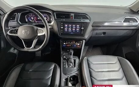 Volkswagen Tiguan II, 2022 год, 3 010 530 рублей, 7 фотография