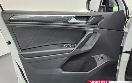 Volkswagen Tiguan II, 2022 год, 3 010 530 рублей, 24 фотография