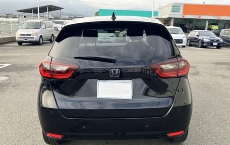Honda Fit, 2023 год, 1 090 000 рублей, 5 фотография
