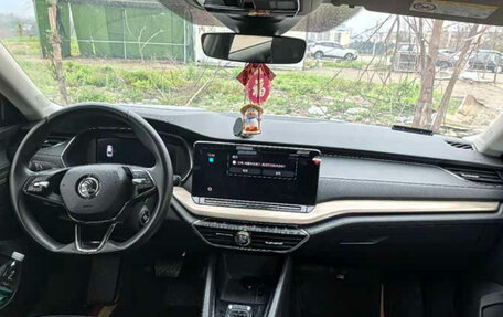 Skoda Octavia IV, 2023 год, 1 631 000 рублей, 6 фотография