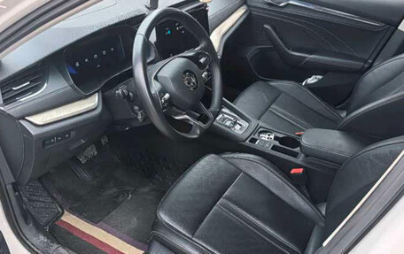 Skoda Octavia IV, 2023 год, 1 631 000 рублей, 9 фотография