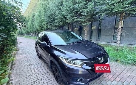 Honda Vezel, 2022 год, 1 220 000 рублей, 3 фотография
