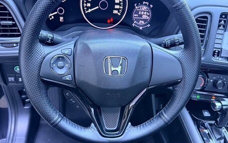 Honda Vezel, 2022 год, 1 220 000 рублей, 14 фотография