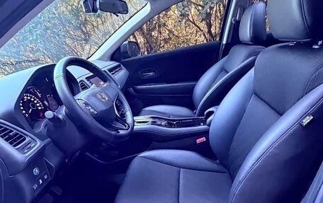Honda Vezel, 2022 год, 1 220 000 рублей, 9 фотография