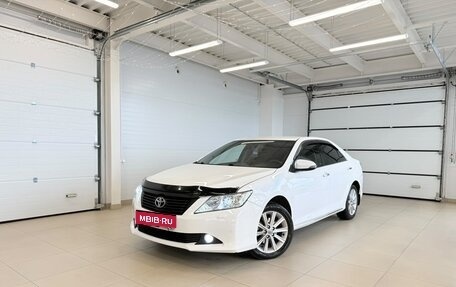 Toyota Camry, 2013 год, 1 999 000 рублей, 1 фотография