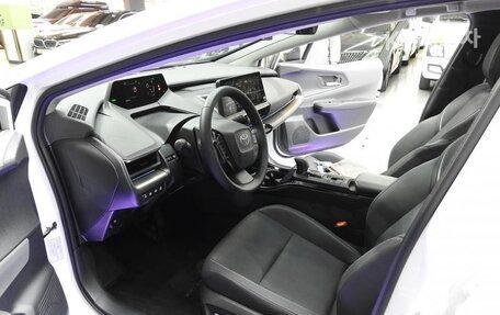 Toyota Prius IV XW50, 2023 год, 2 942 000 рублей, 6 фотография