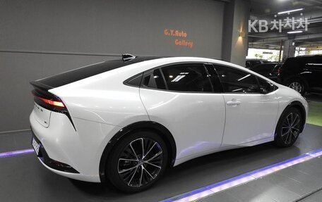 Toyota Prius IV XW50, 2023 год, 2 942 000 рублей, 4 фотография