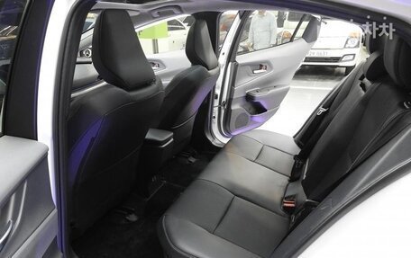 Toyota Prius IV XW50, 2023 год, 2 942 000 рублей, 11 фотография