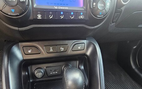 Hyundai ix35 I рестайлинг, 2013 год, 1 400 000 рублей, 13 фотография