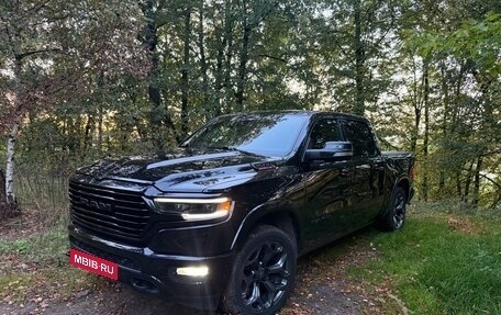 Rambler 1500, 2018 год, 7 000 000 рублей, 12 фотография