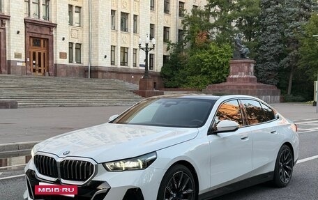 BMW 5 серия, 2023 год, 7 290 000 рублей, 9 фотография