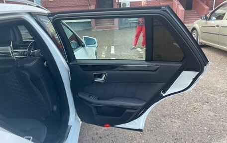 Mercedes-Benz E-Класс, 2013 год, 1 479 000 рублей, 19 фотография