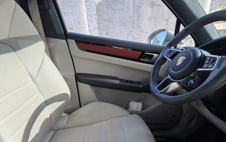 Porsche Cayenne III, 2021 год, 20 000 000 рублей, 10 фотография