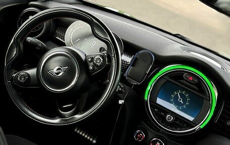 MINI Hatch, 2020 год, 2 750 000 рублей, 31 фотография
