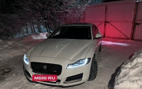 Jaguar XF II, 2016 год, 2 500 000 рублей, 5 фотография