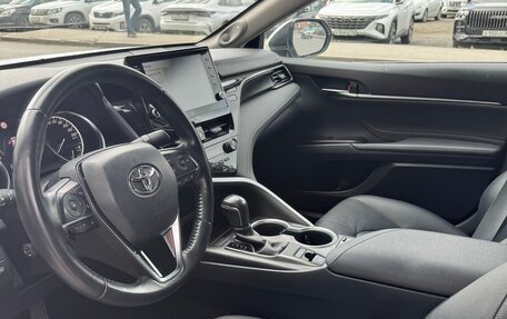 Toyota Camry, 2021 год, 3 300 000 рублей, 4 фотография