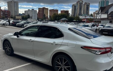 Toyota Camry, 2021 год, 3 300 000 рублей, 3 фотография
