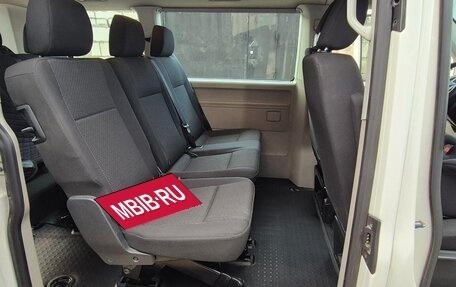 Volkswagen Caravelle T6 рестайлинг, 2016 год, 2 160 000 рублей, 10 фотография