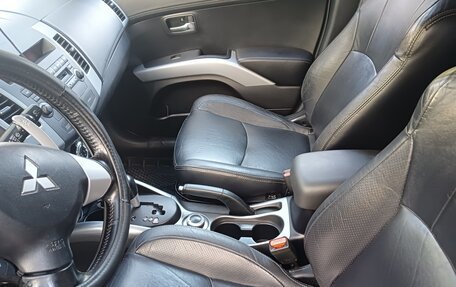 Mitsubishi Outlander III рестайлинг 3, 2011 год, 1 190 000 рублей, 6 фотография