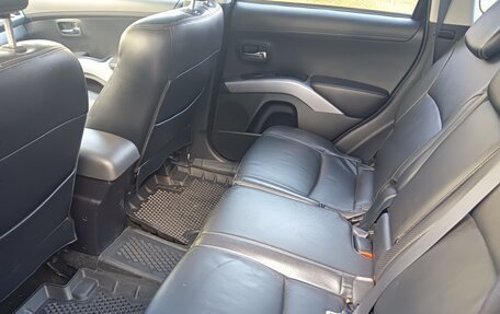 Mitsubishi Outlander III рестайлинг 3, 2011 год, 1 190 000 рублей, 11 фотография