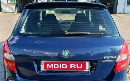 Skoda Fabia II, 2011 год, 580 000 рублей, 2 фотография