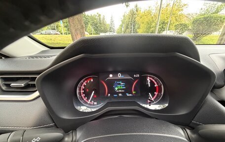 Toyota RAV4, 2021 год, 4 150 000 рублей, 10 фотография