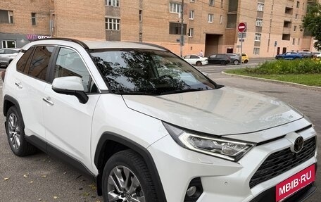 Toyota RAV4, 2021 год, 4 150 000 рублей, 2 фотография
