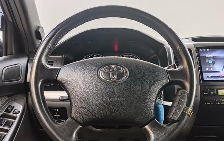 Toyota Land Cruiser Prado 120 рестайлинг, 2006 год, 2 590 000 рублей, 10 фотография