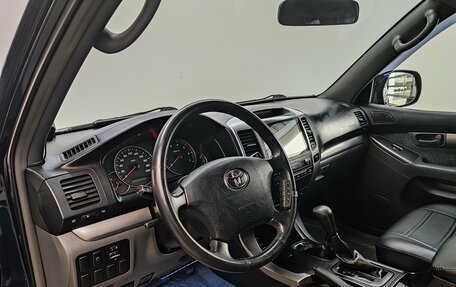 Toyota Land Cruiser Prado 120 рестайлинг, 2006 год, 2 590 000 рублей, 14 фотография