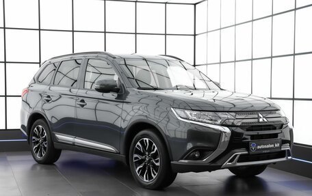 Mitsubishi Outlander III рестайлинг 3, 2021 год, 2 850 000 рублей, 3 фотография
