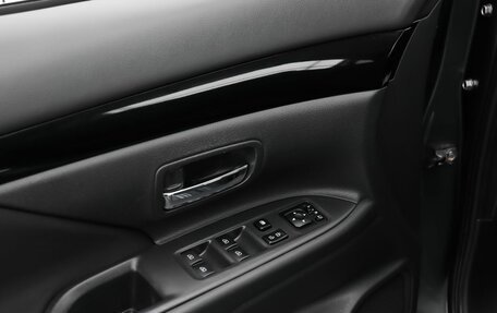 Mitsubishi Outlander III рестайлинг 3, 2021 год, 2 850 000 рублей, 18 фотография