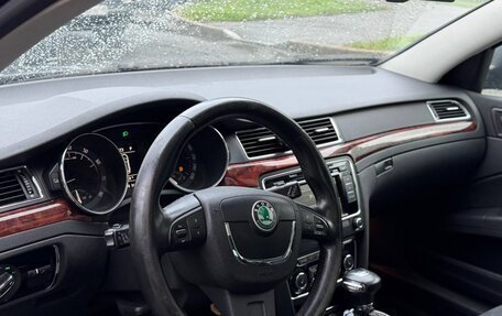 Skoda Superb III рестайлинг, 2011 год, 650 000 рублей, 6 фотография
