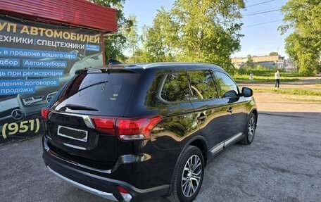 Mitsubishi Outlander III рестайлинг 3, 2018 год, 1 850 000 рублей, 5 фотография