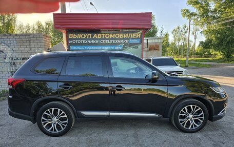 Mitsubishi Outlander III рестайлинг 3, 2018 год, 1 850 000 рублей, 4 фотография