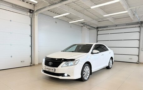Toyota Camry, 2013 год, 1 999 000 рублей, 2 фотография