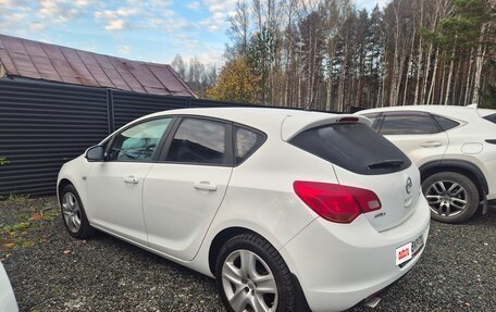 Opel Astra J, 2012 год, 849 900 рублей, 2 фотография
