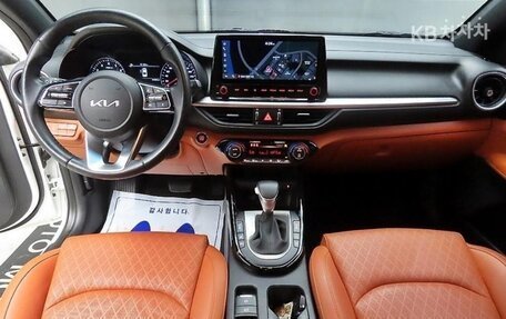 KIA K3, 2022 год, 1 800 000 рублей, 10 фотография